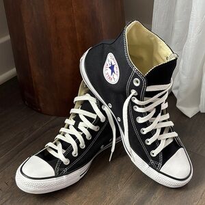 Converse Unisex Chuck Taylor All-Star high top lace up sneakers